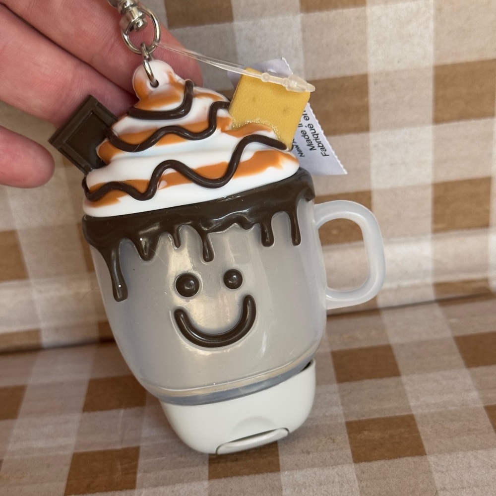 NEW B&BW S’more’s Pocketbac Holder Keychain and new Refill - Picture 2 of 4